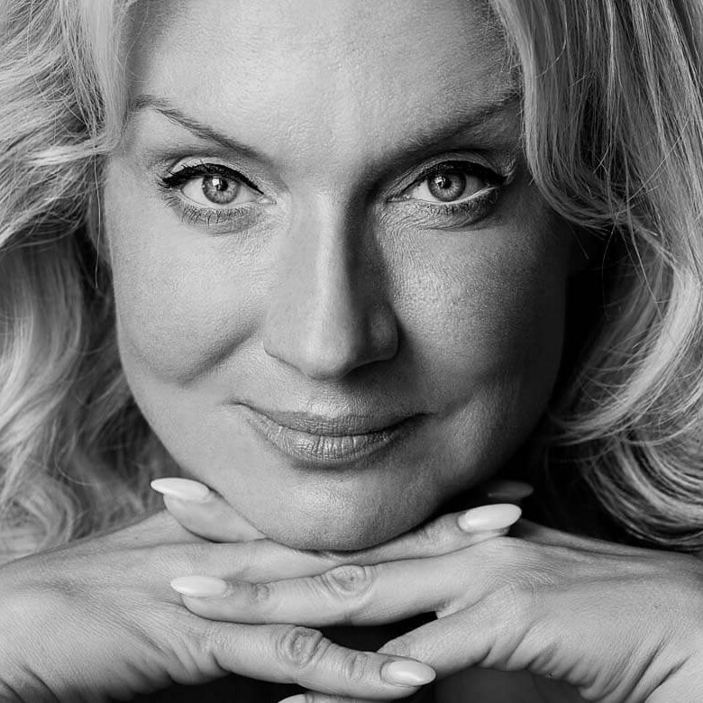 Irinas Headshot Athens