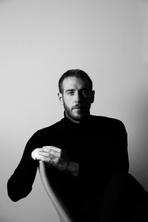 Vasilis_Kekatos_by_portrait_photographer_athens_greece_advertising_headshot_Dimitris_Vlaikos