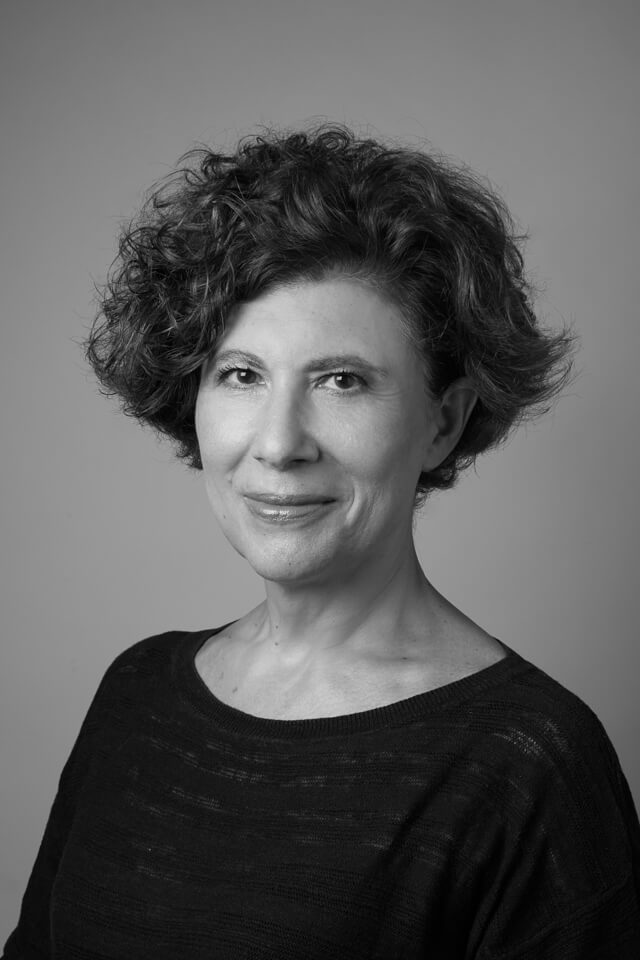 Maria_katsounaki_journalist_by_Portrait_headshot_Photographer_Athens