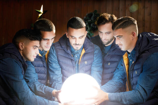 Panathinaikos_FC_christmass2020_campaign_by_Dimitris_Vlaikos