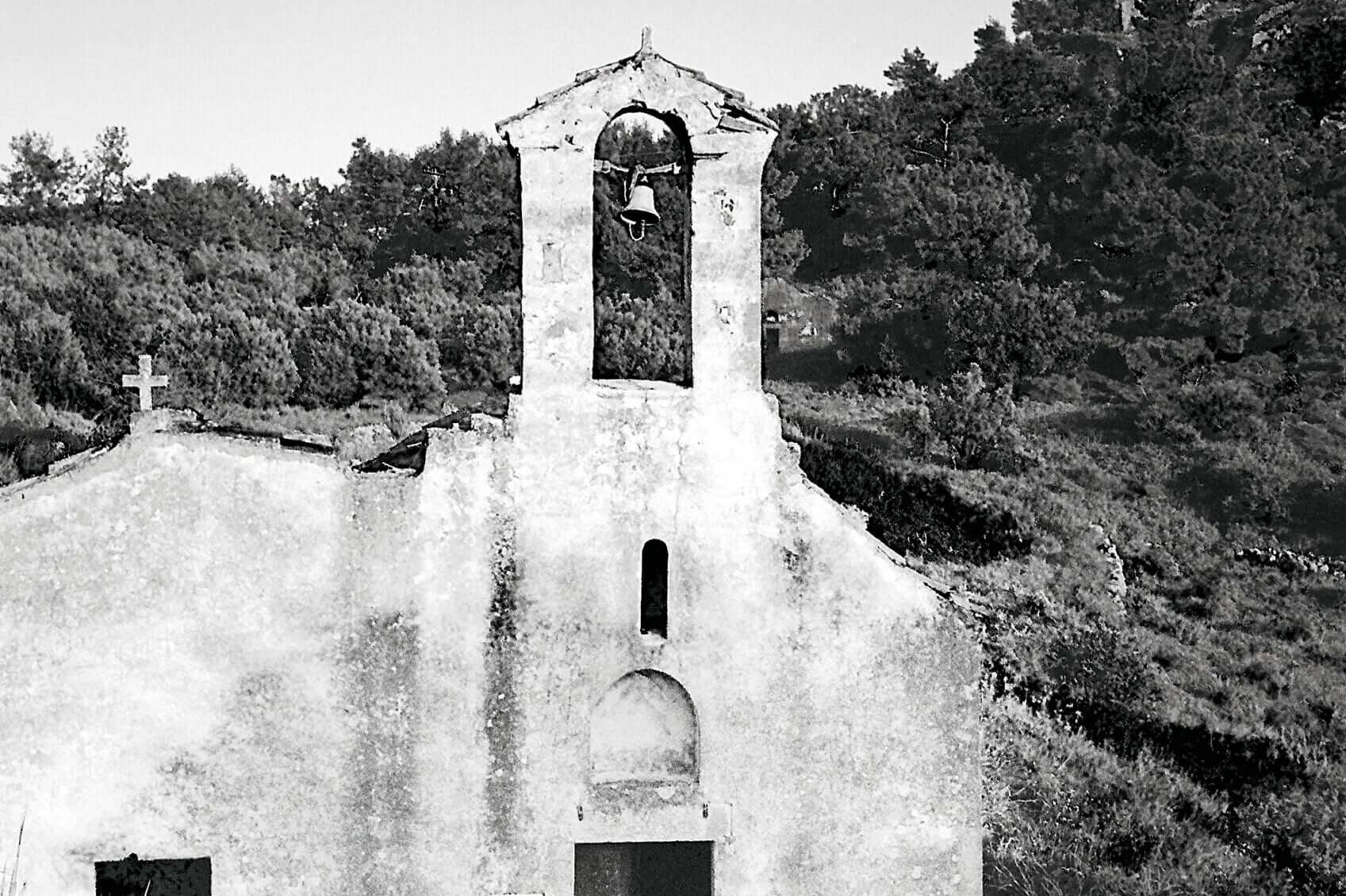 paleochora_aegina_church_Dimitris_Vlaikos_